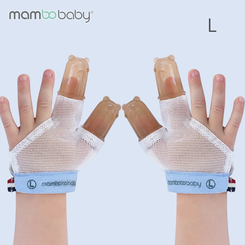 Two baby hands wear Mambobaby anti-nail biting gloves with brown silicone bear-shaped finger covers. The white mesh mittens have blue cuffs featuring the mambobaby logo. The background is light blue with an L for size.
