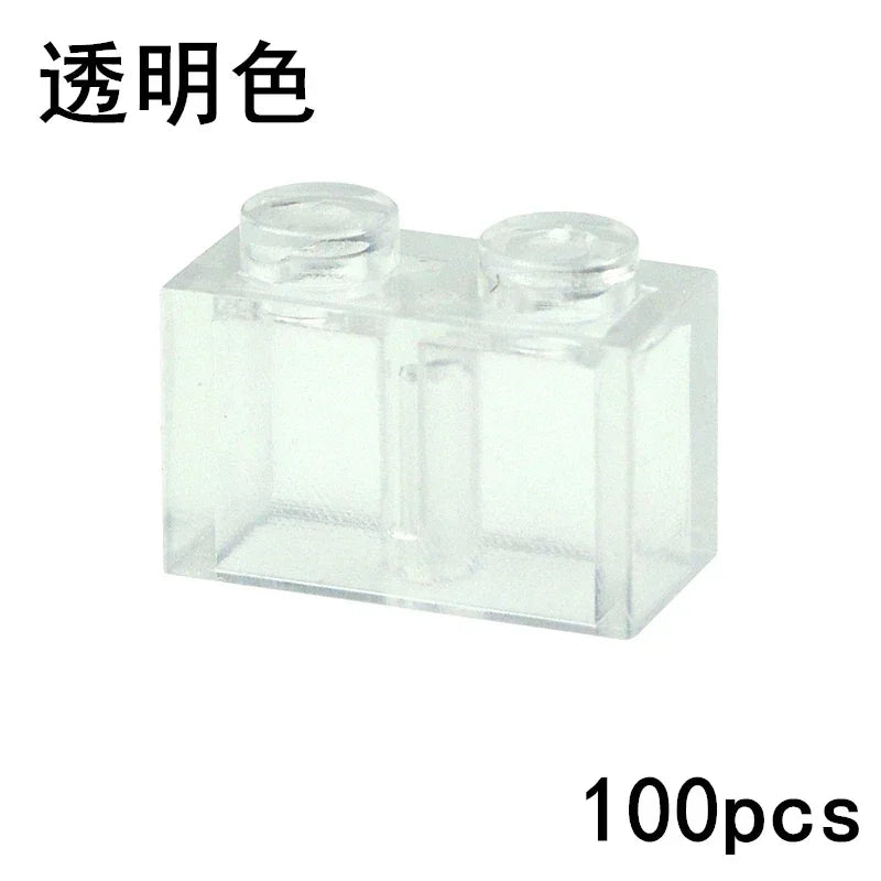 A 1x2 transparent MOC bulk brick, compatible with Lego—ideal for building walls or panels. Clear design, perfect for adding to any building block collection; set includes 100 pieces. Chinese text in upper left, 100pcs bottom right.
